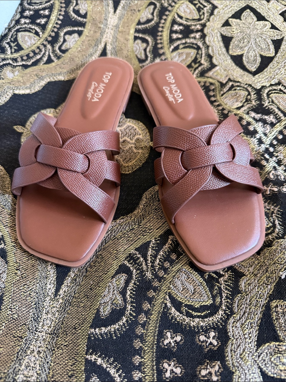 TOP Moda Brown Braided Slide Mules